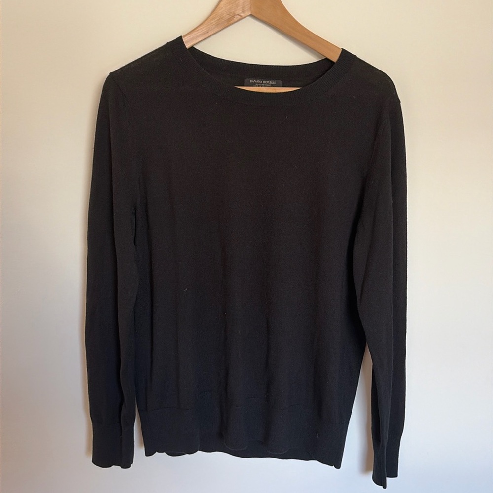 Banana Republic Black Long Sleeve Crew Neck Fine Knit Cashmere Sweater